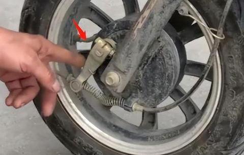 电车后闸刹车后不回怎么回事图标