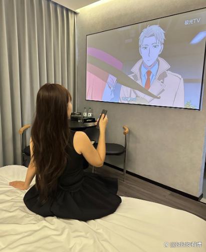午夜下TV