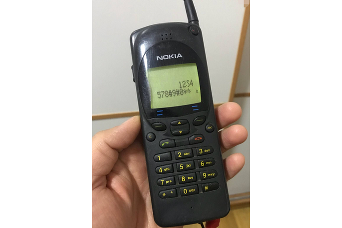 诺基亚2110手机图片