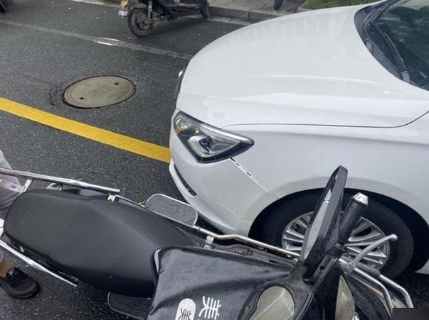 电动车碰到汽车怎么处理缩略图
