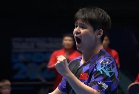 林诗栋3-0横扫约内斯库