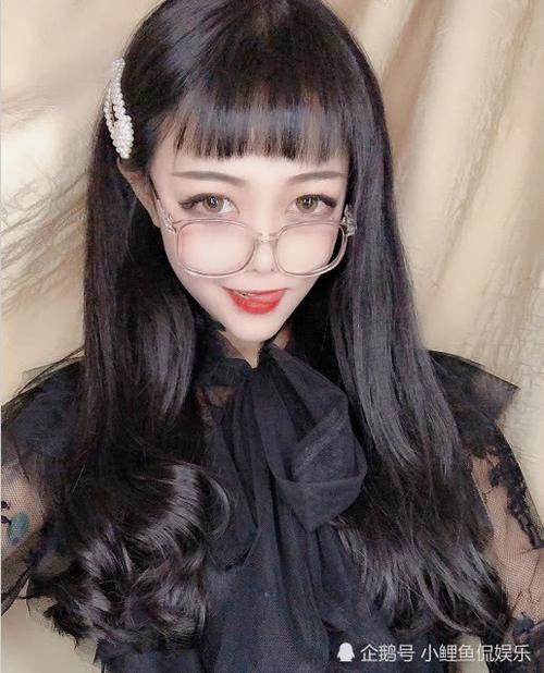 女生用小号加你意味着什么缩略图