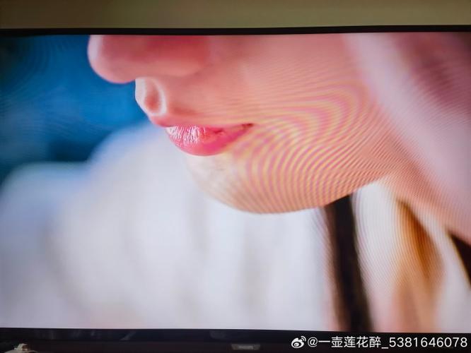 投屏电视有两条黑条遮挡