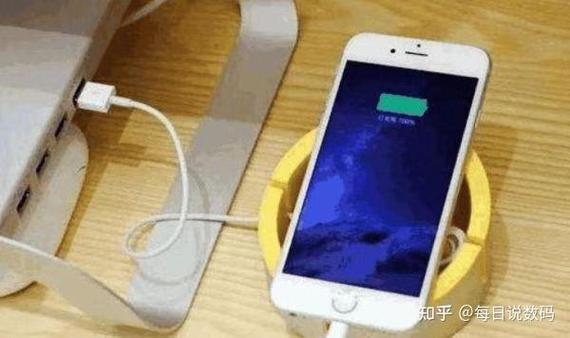 能不能充着电玩手机