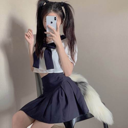 美女戴假尾巴截图