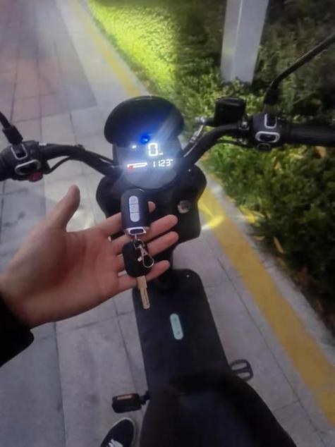 台铃电动车报警器使用说明