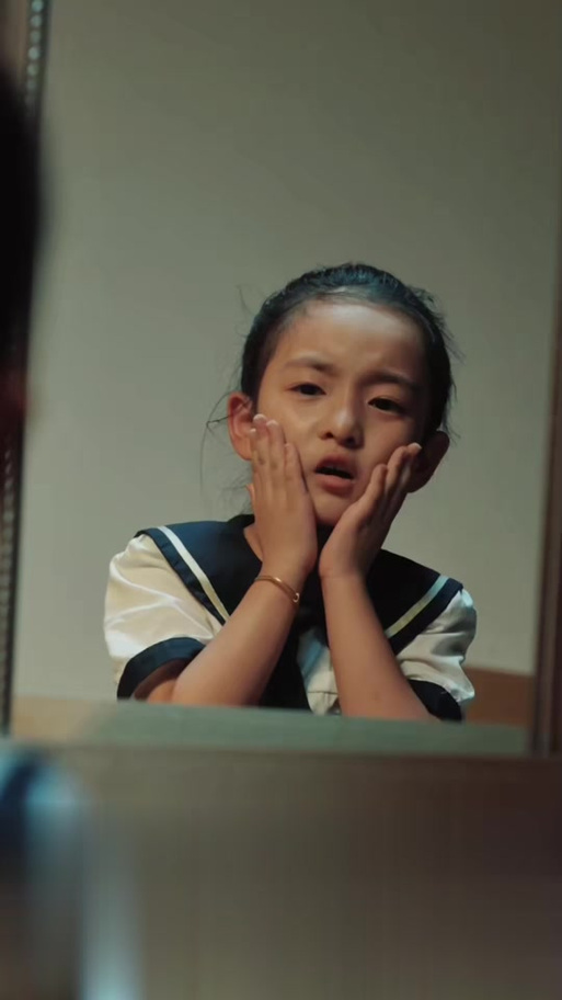 附身可爱的小女孩