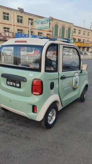 四轮汽车电动车