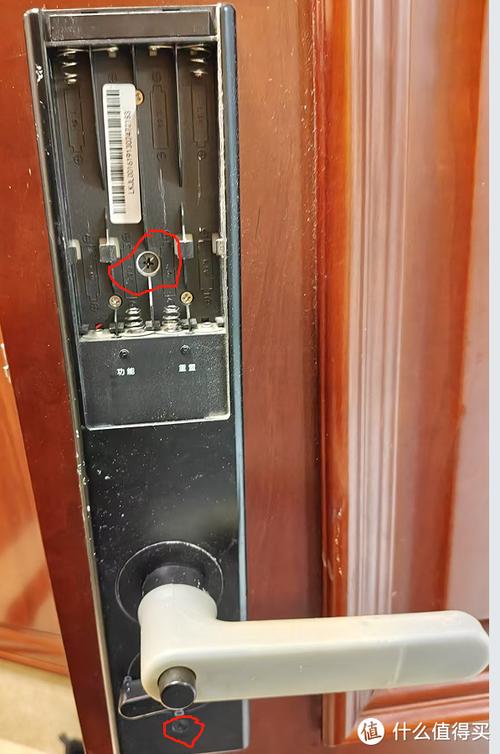 鹿客指纹锁更换电池