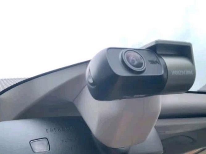 海康威视N6PRO行车记录仪
