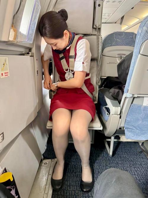 空姐工资2023
