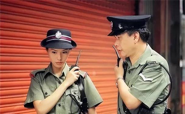 香港电影开头女的被警察追