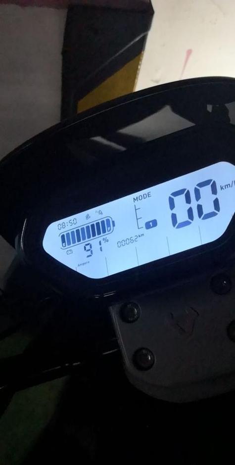 电动车电量老显示满格图标