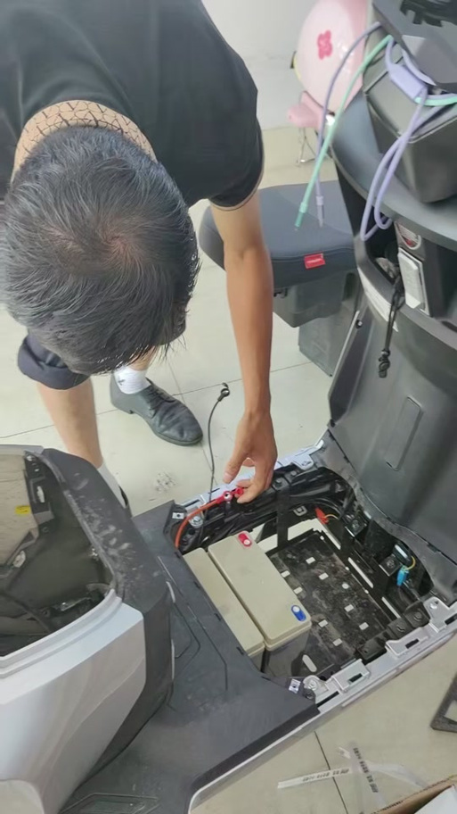 换电池视频