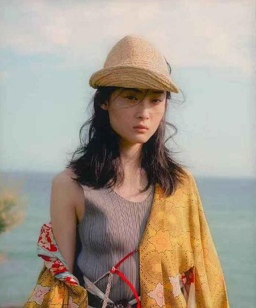 广告模特左也