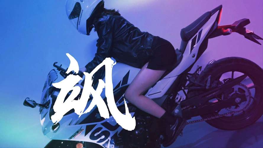 意大利电影《机车女孩》的剧情介绍截图