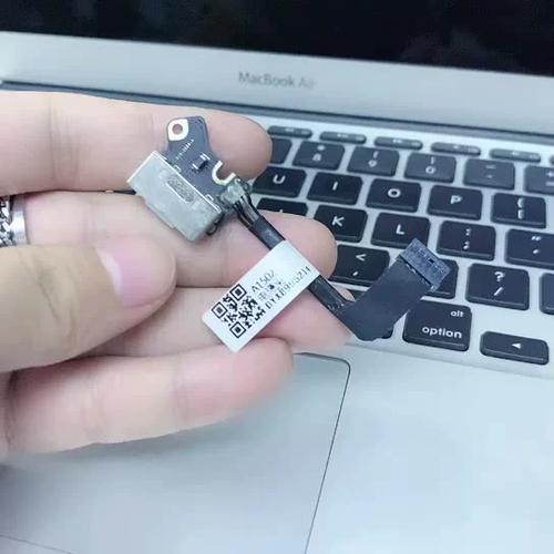 mac充满电需要拔电源吗