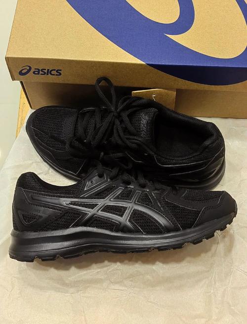 运动品牌asics