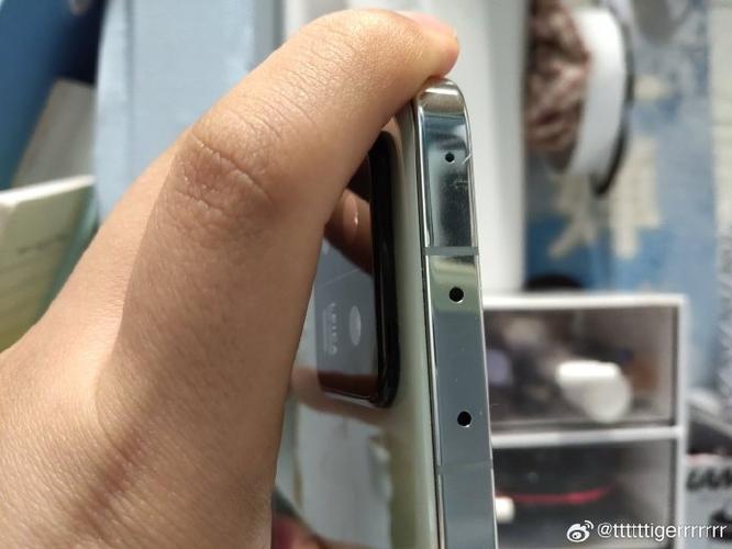 修完手机后后盖有缝隙图标