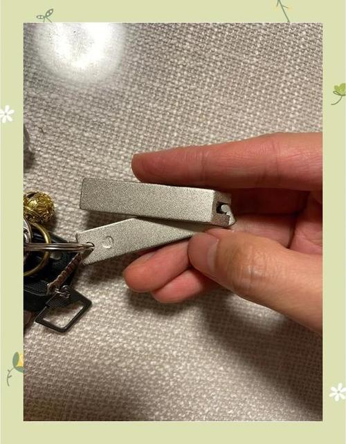 带钥匙的密码箱钥匙丢了怎么打开