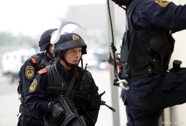 特警vs武警