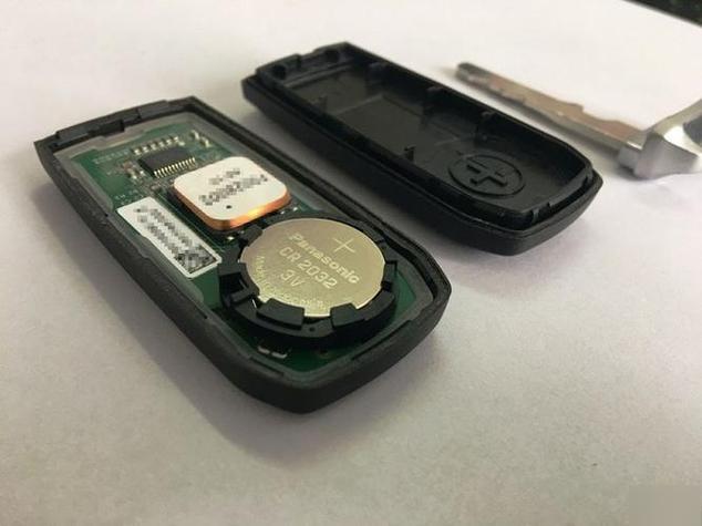 坚果J10遥控器电池电量图标