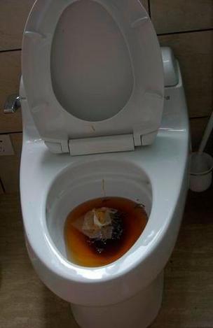 马桶冲水水下去的很慢缩略图