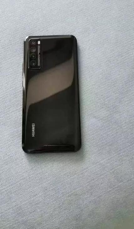 nova7屏幕峰值亮度