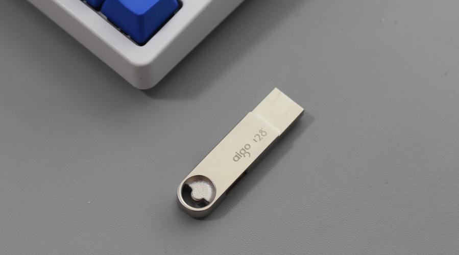 优盘3.0和3.2的区别