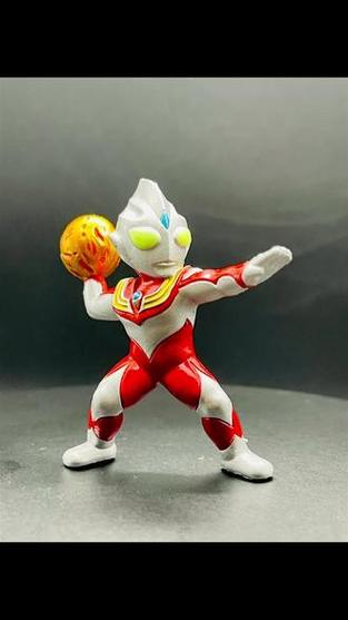 阿哦玩具迪迦奥特曼
