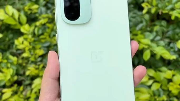 一加6中框什么材质