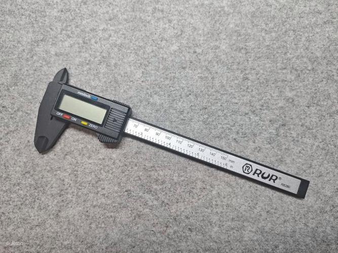 电子游标卡尺拆卸教程