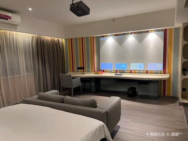 酒店的投影放片别人知道吗