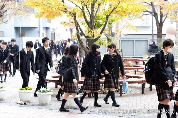 日本高中收20岁以上学生吗