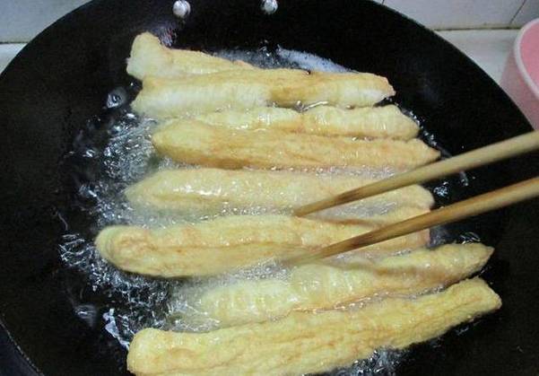 油条的制作方法视频全过程截图