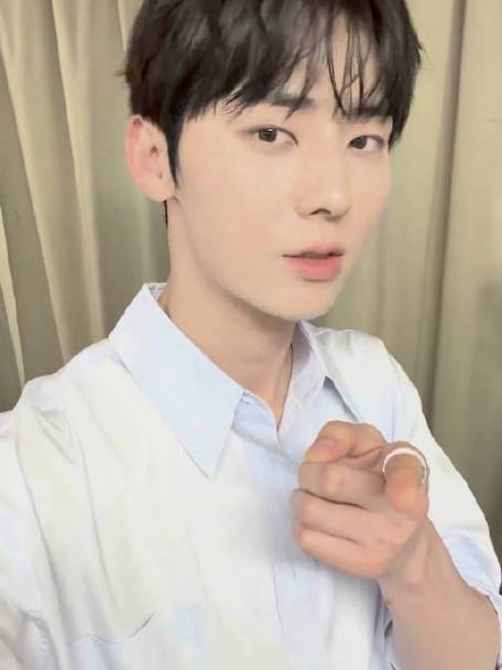 WannaOne黄旼炫