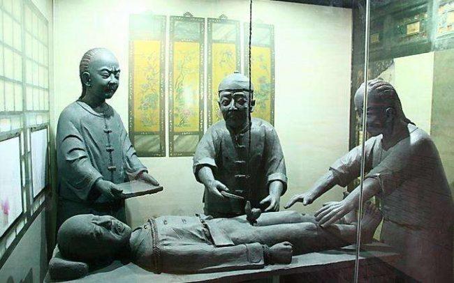 太监如何排小便