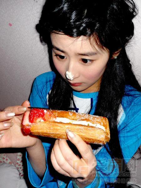 猎媒广告美女出处截图