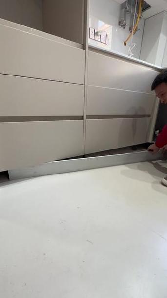 柜子中间隔板拆卸视频
