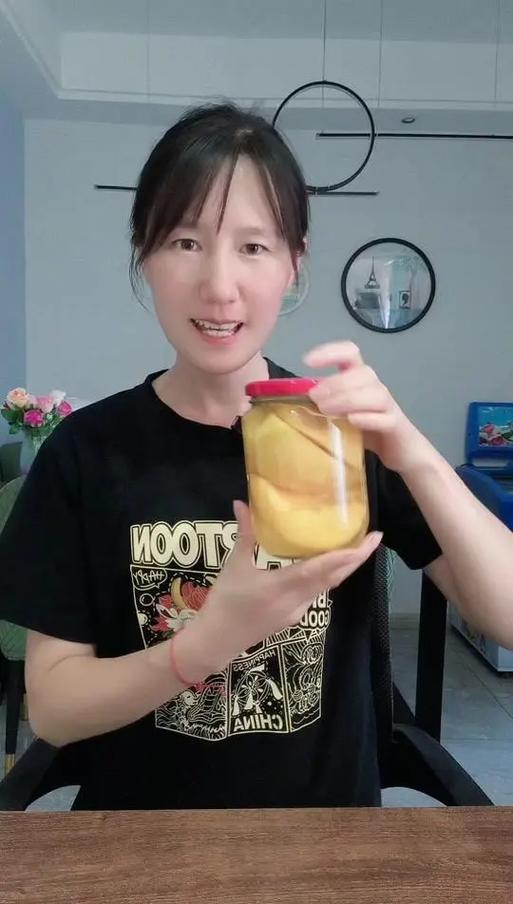 自己制作的黄桃罐头可以放多久