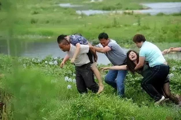 中小学生溺水主要原因图标