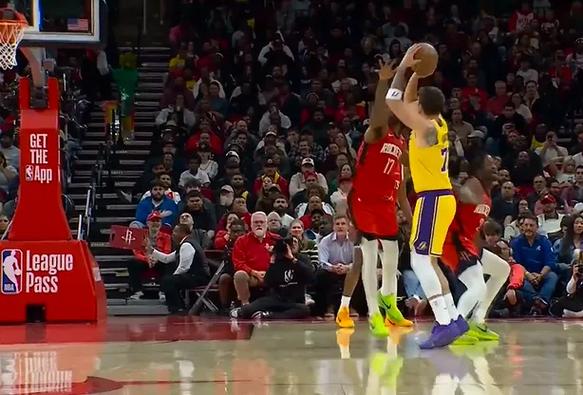 最强NBA撤步勾手