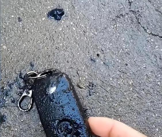 遥控器掉进水里的应急处理图标