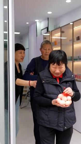 异性给你送鸡蛋