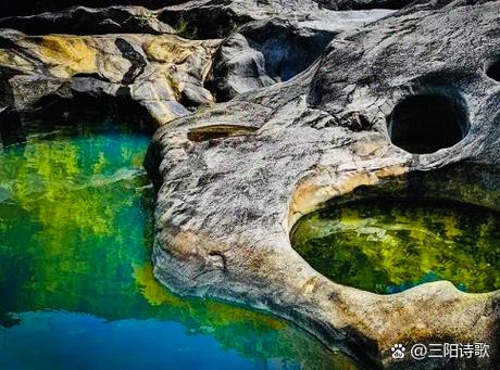 一个基岩徒手挖要多久