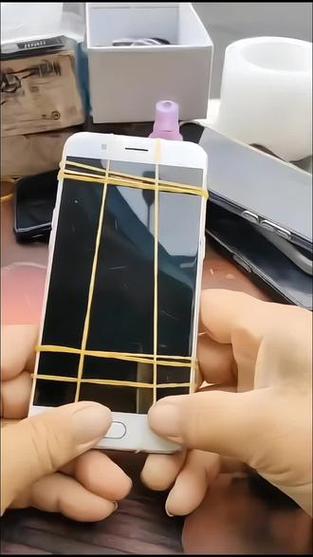 手机翘屏还能用多久