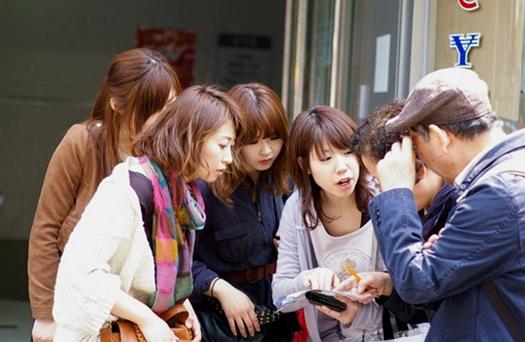 小伙日语街头问路完整视频图标