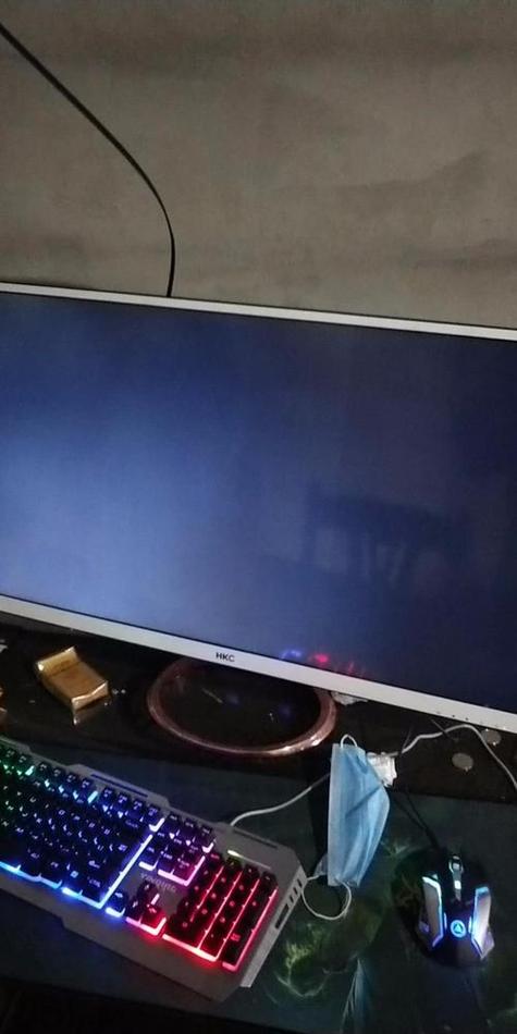 电脑显示器老是一会黑屏一会又好了