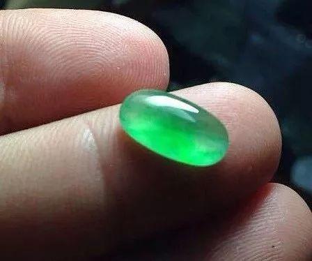 人工合成翡翠