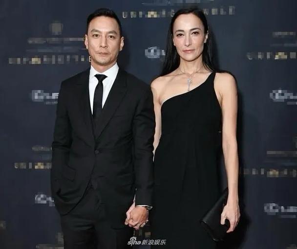 吴彦祖老婆家境